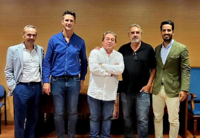 Cultura celebra el Día de las Bibliotecas en Yecla con lecturas públicas e interpretaciones musicales - 1, Foto 1