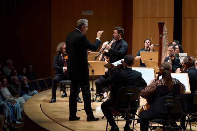 La Sinfónica de la Región de Murcia conquista al público con un extraordinario concierto junto a Pablo Barragán y Michal Nesterowicz - 2, Foto 2