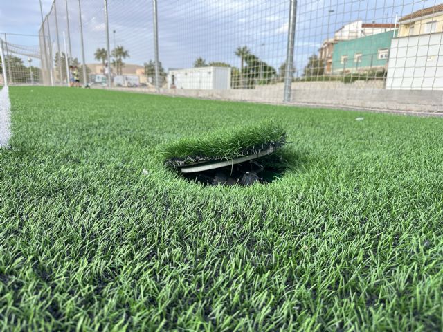 MC: La dejadez absoluta de la Concejalía de Deportes provoca que el campo de fútbol de Villalba esté en un estado lamentable - 4, Foto 4