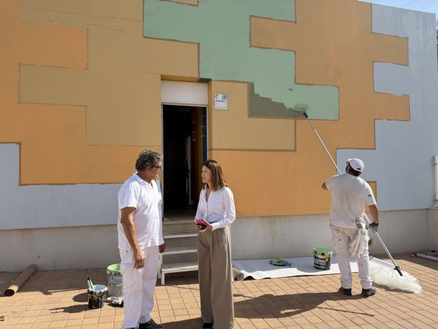 El Ayuntamiento de Lorca realiza trabajos de revestimiento y pintura en las instalaciones de la Escuela Municipal de Educación Infantil de La Hoya - 2, Foto 2