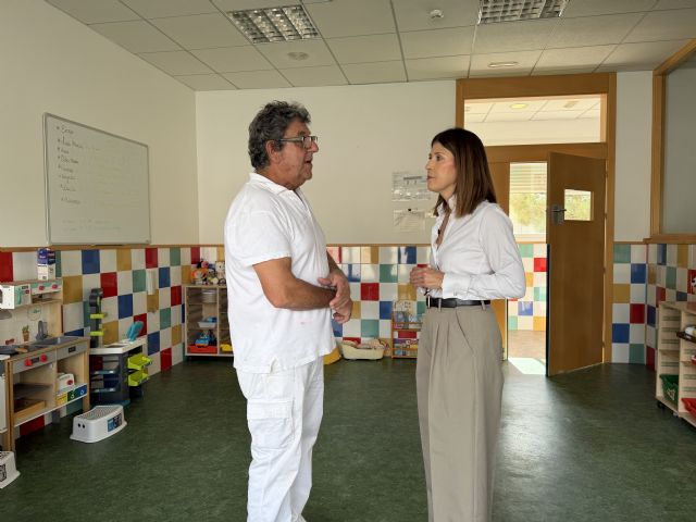El Ayuntamiento de Lorca realiza trabajos de revestimiento y pintura en las instalaciones de la Escuela Municipal de Educación Infantil de La Hoya - 4, Foto 4