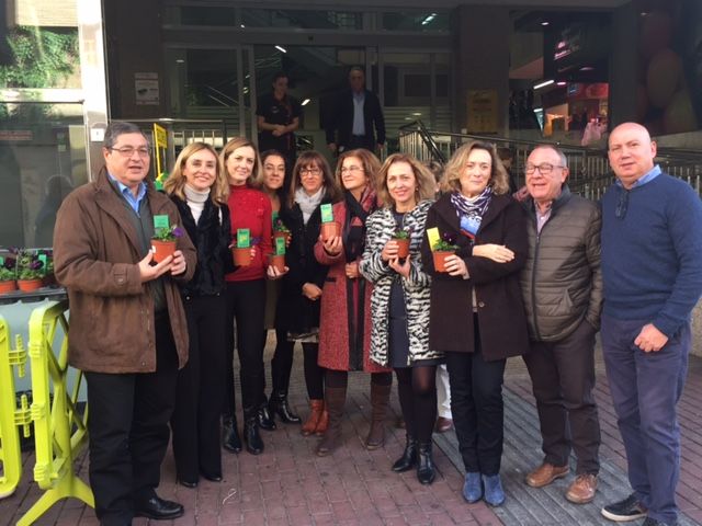 Flores contra la violencia - 2, Foto 2