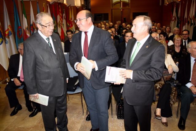Pedro Antonio Sánchez asiste a la presentación de libro de Clemente García - 2, Foto 2