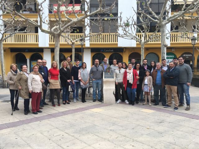 JJSS conmemora el 25N en Lorca con el despliegue de un gran lazo blanco en recuerdo a las víctimas de la violencia de género - 4, Foto 4