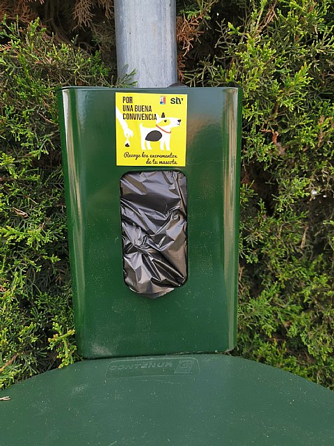STV inicia la instalación de 50 papeleras con bolsas para excrementos caninos en todo el municipio - 2, Foto 2
