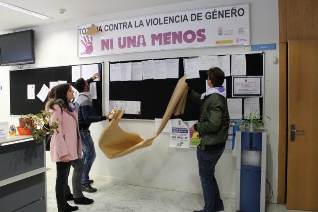 They place a permanent signage in the SAC to persuade against Gender Violence, Foto 3