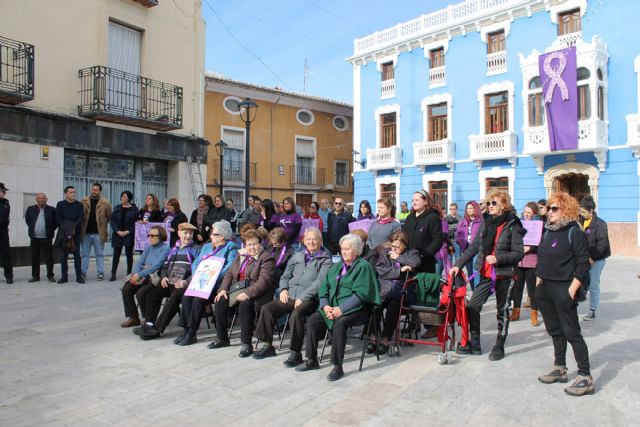 Bullas conmemora el 25 de Noviembre - 1, Foto 1