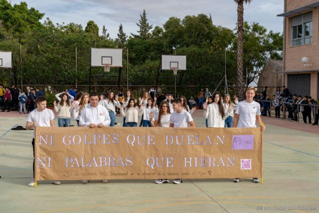 Los jóvenes gritan en el 25N ´No a la violencia de género´ - 1, Foto 1