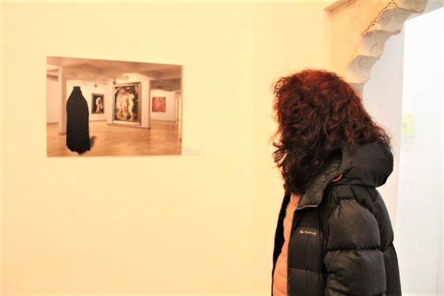 La cárcel de algodón azul o el grito visual de María José Cárceles contra la invisibilidad de la mujer - 1, Foto 1