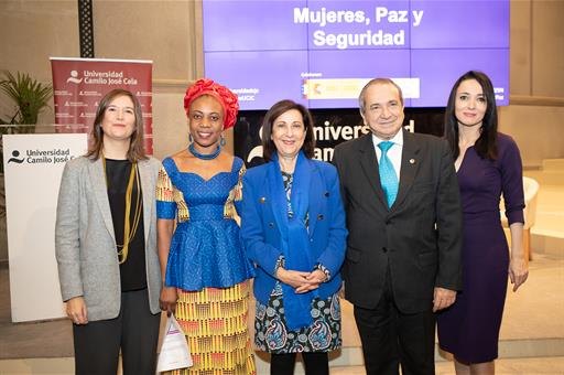 Robles insta a una revolución por la paz con las mujeres como protagonistas - 1, Foto 1