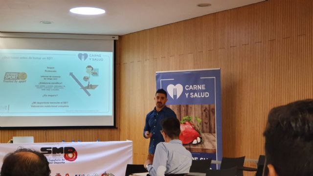 Raúl Luzón: La proteína consumida después del ejercicio proporciona aminoácidos esenciales para construir y reparar el tejido muscular - 1, Foto 1