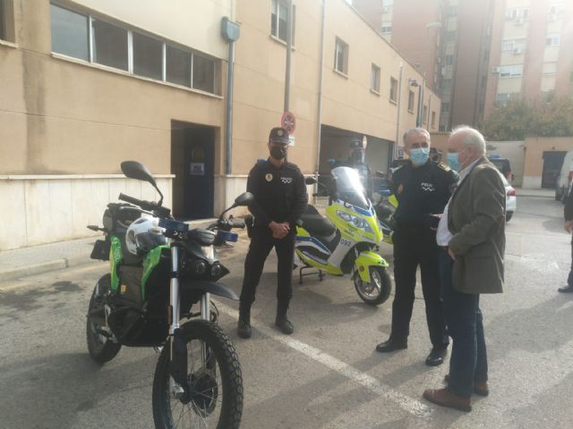 La Policía Local estrena cuatro motocicletas eléctricas impulsando la movilidad sostenible en el municipio - 2, Foto 2