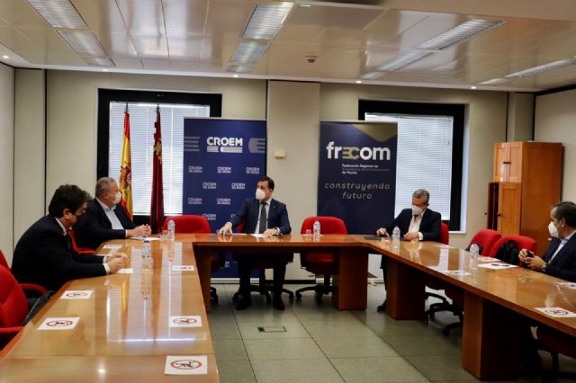 FRECOM pide al senador Francisco Bernabé que exija en Madrid un incremento de la dotación del fondo europeo de recuperación para la Región - 1, Foto 1
