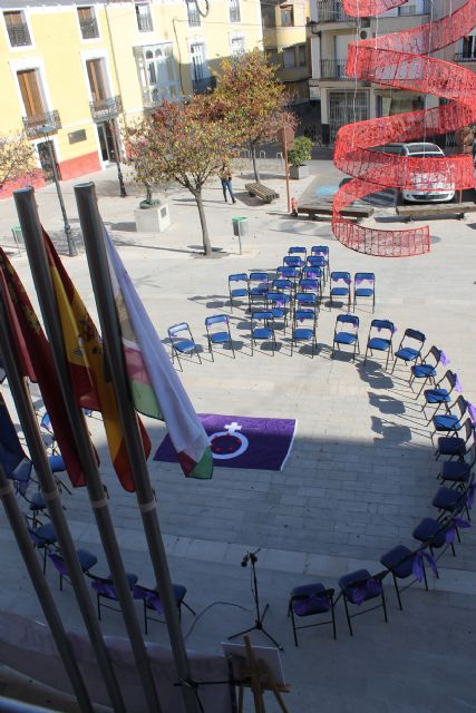 El Ayuntamiento de Bullas rinde un homenaje a las mujeres víctimas de Violencia de Género - 2, Foto 2