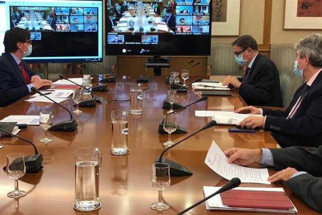 El Gobierno insta a mantener una vigilancia estrecha en el sector agroalimentario a pesar de la evolución positiva de los brotes - 1, Foto 1