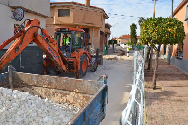 Comienzan las obras para ampliar las prestaciones del colector de saneamiento de la avenida Reyes Católicos - 1, Foto 1
