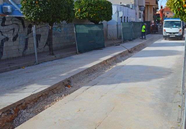 Comienzan las obras para ampliar las prestaciones del colector de saneamiento de la avenida Reyes Católicos - 4, Foto 4