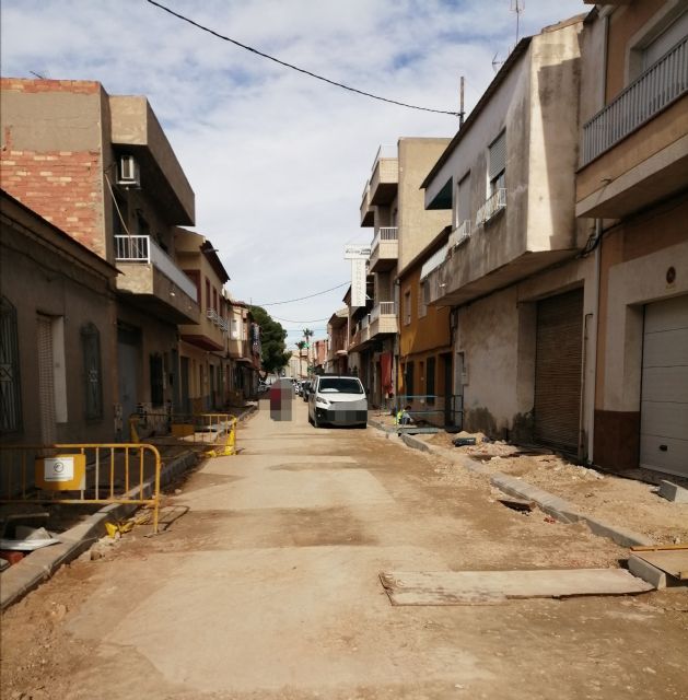 Cerca de una treintena de vecinos de la calle Pablo Neruda y el PP exigen al Ayuntamiento la construcción de una nueva red de saneamiento - 1, Foto 1