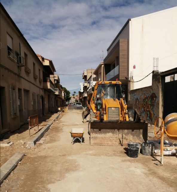 Cerca de una treintena de vecinos de la calle Pablo Neruda y el PP exigen al Ayuntamiento la construcción de una nueva red de saneamiento - 2, Foto 2