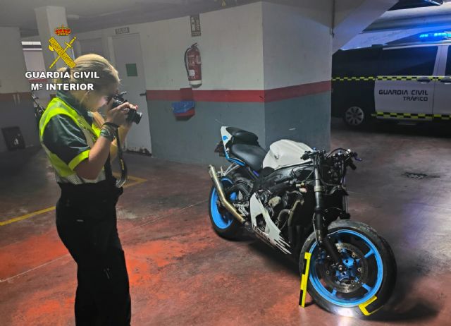 La Guardia Civil investiga a la presunta autora del accidente que causó graves lesiones a un motorista - 1, Foto 1