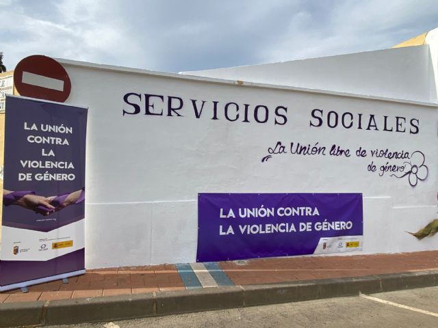 El artista Pepe Teño crea La Unión libre de Violencia de Género, un gran mural que rompe cadenas contra el maltrato a las mujeres - 4, Foto 4