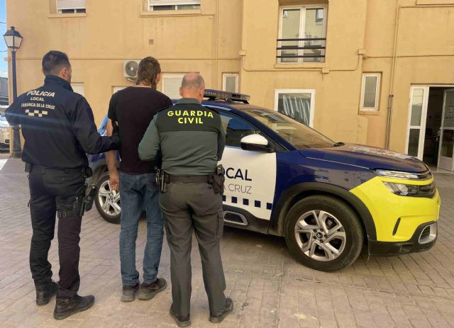Policía Local de Caravaca y Guardia Civil detienen a dos personas como presuntos autores de una serie de robos en viviendas y establecimientos del casco histórico - 1, Foto 1
