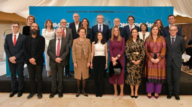 El Colegio de Farmacéuticos premia a Cirugía Solidaria por su iniciativa socio-sanitaria - 2, Foto 2