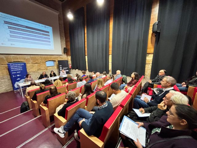 Las profesiones TIC, la hostelería, los cuidados y la construcción lideran el impulso del empleo en Murcia - 3, Foto 3