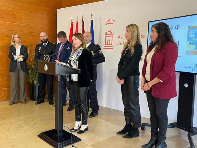 El Ayuntamiento implica a los 72.000 alumnos del municipio para frenar juntos el acoso escolar en las aulas - 1, Foto 1