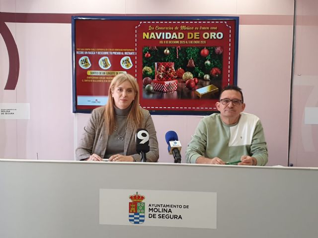 El Ayuntamiento de Molina de Segura y la Asociación COM-PRO ponen en marcha la campaña Navidad de Oro para fomentar las compras en los comercios locales - 1, Foto 1