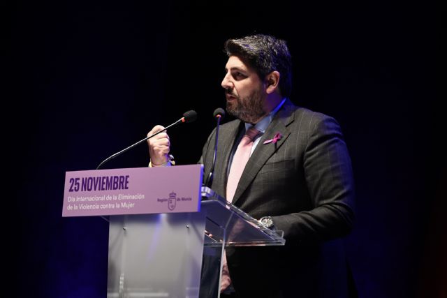 López Miras anuncia un nuevo servicio itinerante para atender a mujeres víctimas de violencia de género en zonas rurales - 1, Foto 1