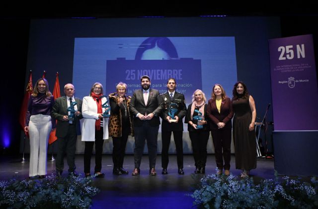 López Miras anuncia un nuevo servicio itinerante para atender a mujeres víctimas de violencia de género en zonas rurales - 2, Foto 2