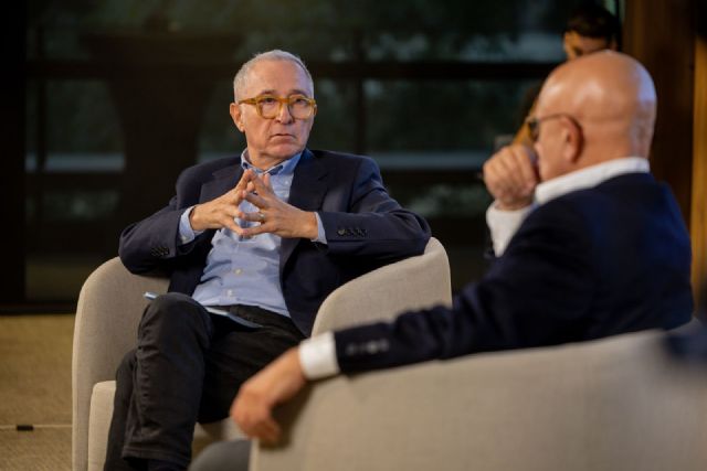 CaixaBank reúne a cerca de un centenar de personas en Murcia en una charla sobre longevidad saludable con Xavier Sardà y el catedrático José Viña - 4, Foto 4