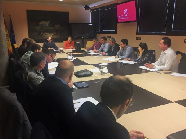 Fomento propone una norma para unificar los criterios de edificación y urbanización de los municipios de la Región - 1, Foto 1