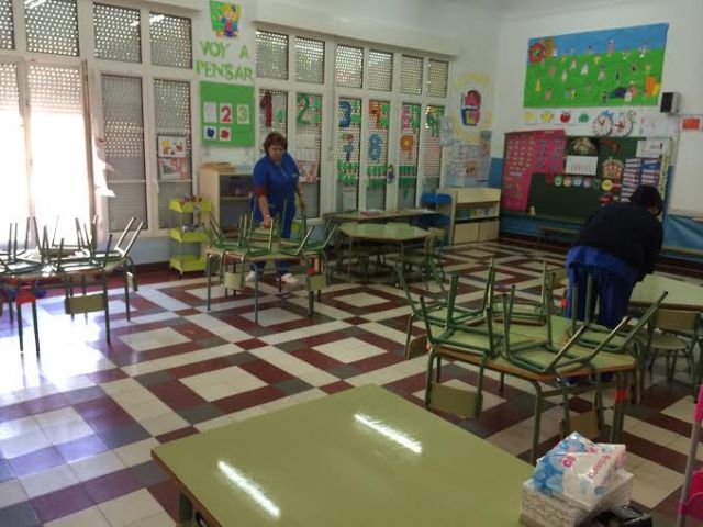 Six months is extended the contract of cleaning in public schools, municipal buildings, sports facilities and other, Foto 2