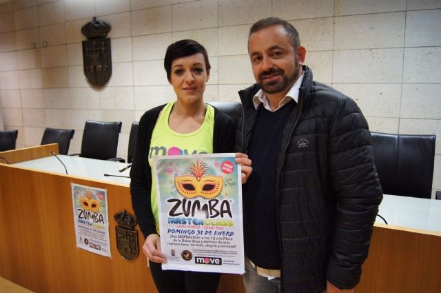 La Federación de Peñas de Carnaval habilita asientos con gradas en la calle Puente para presenciar en directo los tres desfiles, a beneficio de PADISITO - 2, Foto 2