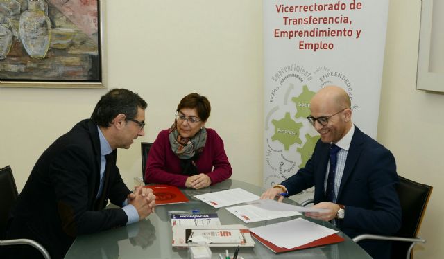 La Universidad de Murcia firma convenios destinados a mejorar la formación de los estudiantes de Ciencias del Trabajo - 1, Foto 1