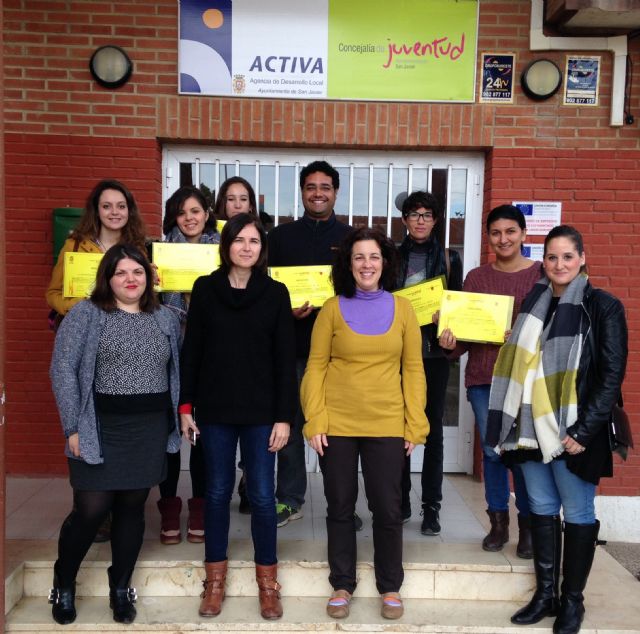 Veinte jóvenes recibieron sus diplomas del taller de fotografía de la concejalía de Juventud - 2, Foto 2