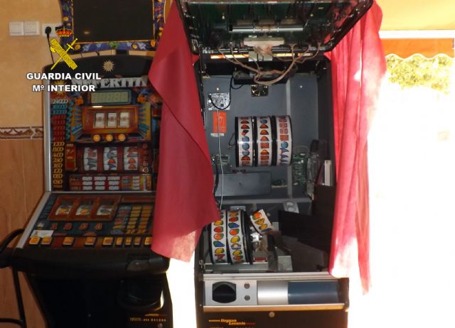 La Guardia Civil desmantela una organización delictiva dedicada al robo en comercios - 3, Foto 3