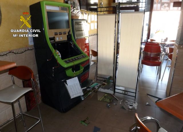 La Guardia Civil desmantela una organización delictiva dedicada al robo en comercios - 5, Foto 5