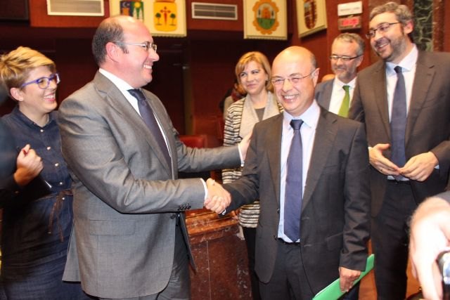 El Gobierno regional ya dispone del Presupuesto para 2016 con el que trabajar en beneficio de todos los murcianos, Foto 1
