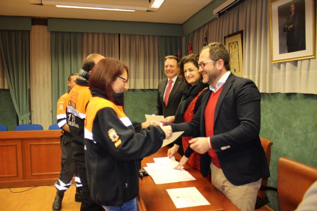 Entrega de diplomas a los participantes en un curso de Protección Civil de Ceutí - 1, Foto 1