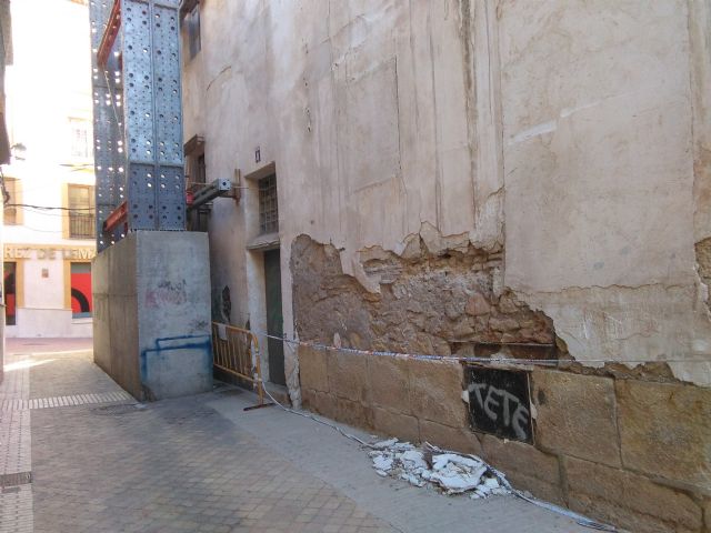 El PSOE pide que se adopten con urgencia medidas de seguridad ante el peligro de desprendimientos en la Casa de Los Guevara - 4, Foto 4