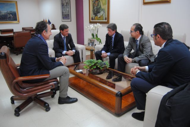 El delegado del Gobierno recibe a la nueva Junta Directiva del Murcia Club de Tenis - 1, Foto 1