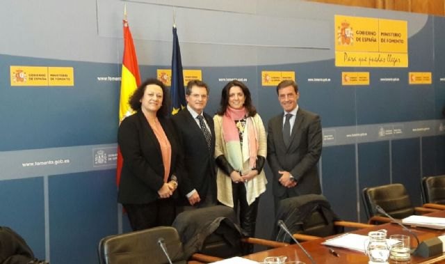 La Comunidad, el Ministerio y el Ayuntamiento de Lorca acuerdan impulsar las medidas que permiten finalizar la reconstrucción de la ciudad - 1, Foto 1