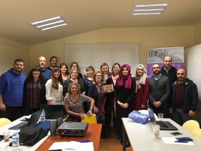 El IES Ruiz de Alda participa en un proyecto Erasmus + sobre apoyo a profesores y estudiantes inmigrantes, junto a Turquía, Alemania, Polonia e Italia - 1, Foto 1