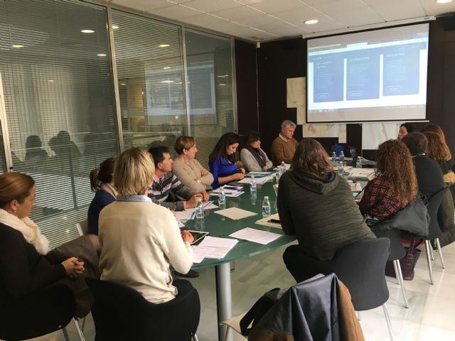 La concejalía de Educación presenta varios proyectos a los colegios para desarrollar con la comunidad educativa - 2, Foto 2