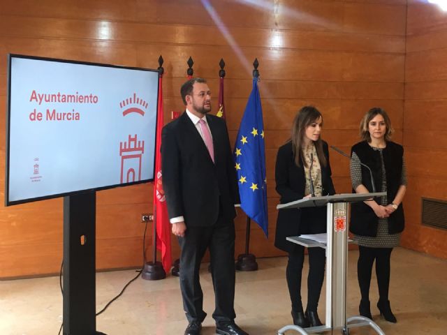 Derechos Sociales subvenciona los bonos de transporte a 900 personas en riesgo de exclusión - 1, Foto 1