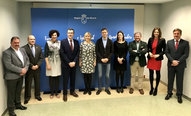 El Ayuntamiento lleva la atención social a un total de 32.000 murcianos en 2017 - 2, Foto 2