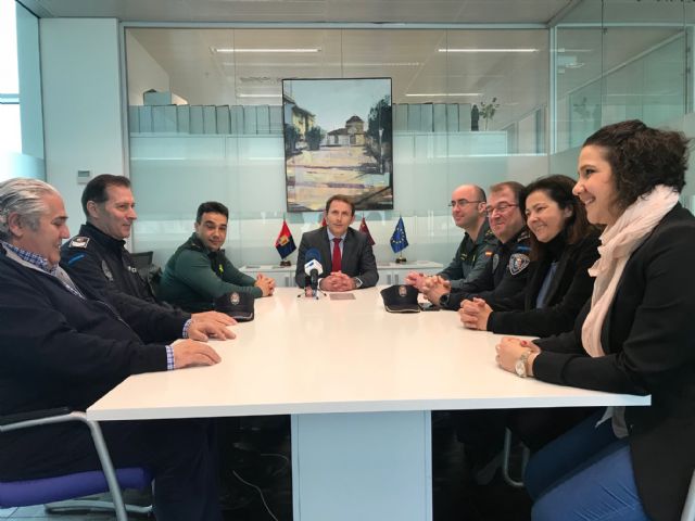 El Alcalde recibe al nuevo Capitán Jefe de la IV Compañía de la Guardia Civil, Manuel Gil Rozas - 2, Foto 2